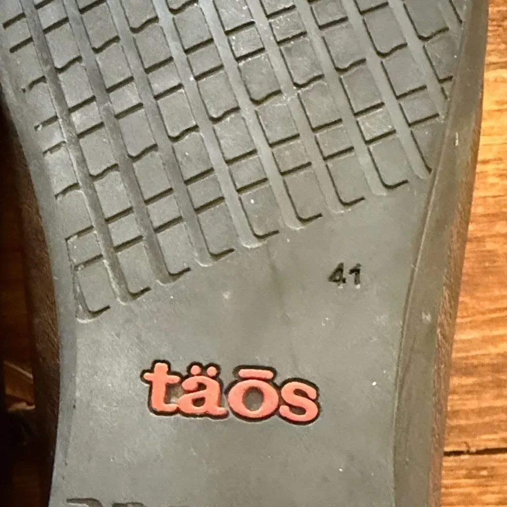 Taos Footwear step out